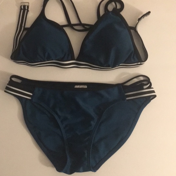 Women’s sports elastic triangle bikini - Picture 2 of 4